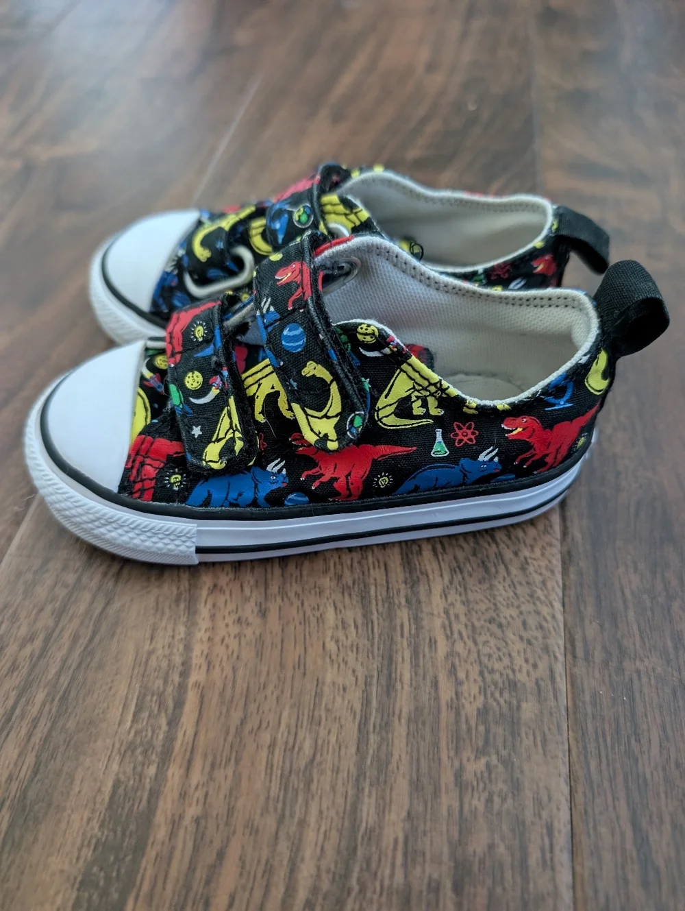 Converse 6c Dinosaur Kids' Classic Velcro Sneakers - Toddler Black Multi